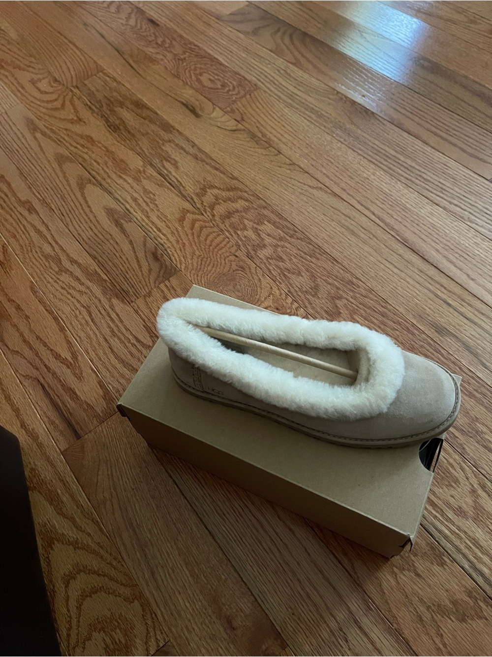 UGG Women's Cream Faux-Shearling Slip-On Slipper - Picture 4 of 5